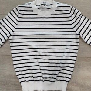Aritzia Women's White and Navy Jumper
